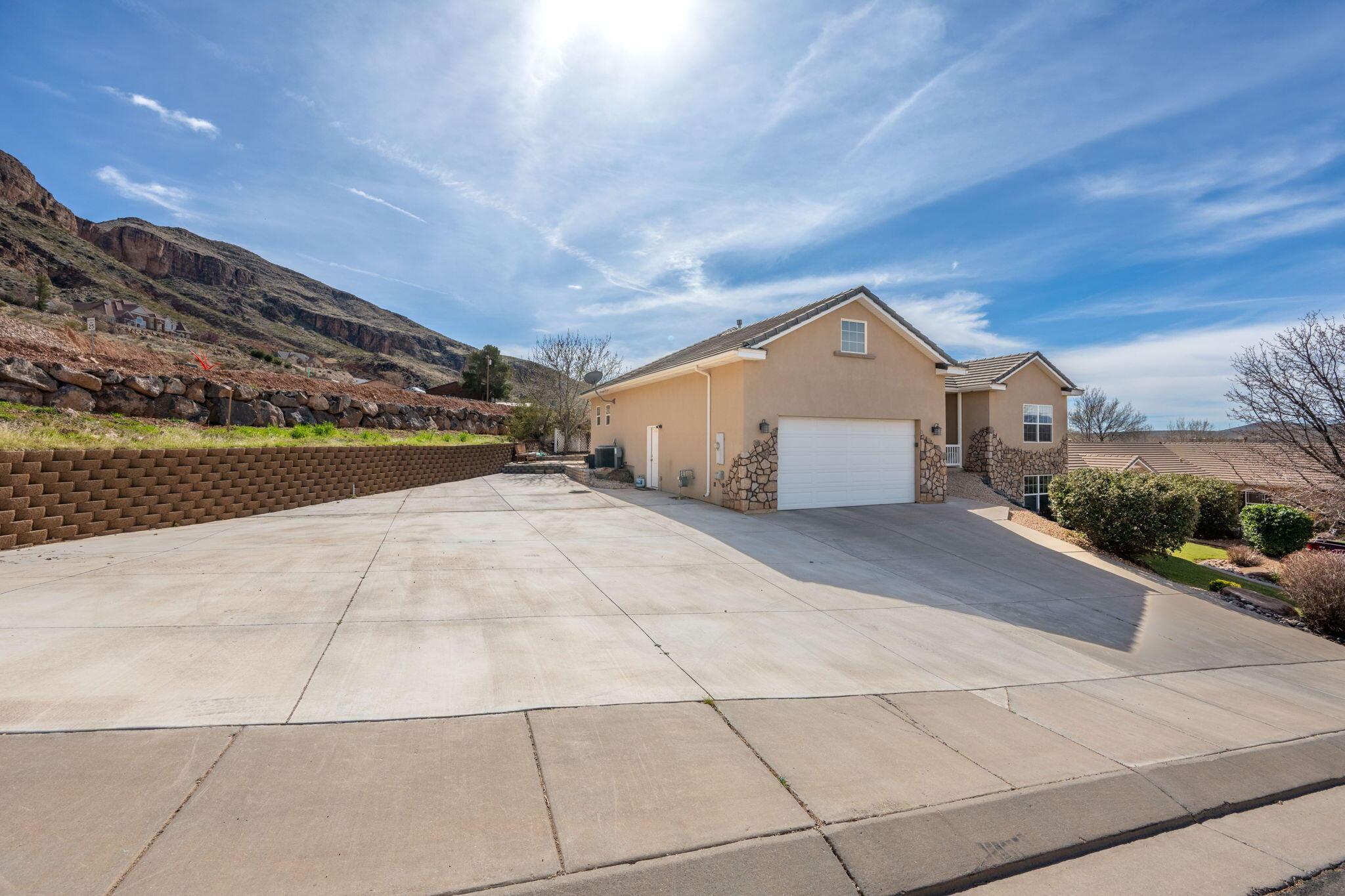 Hurricane, Utah, 84737, United States, 3 Bedrooms Bedrooms, ,3 BathroomsBathrooms,Residential,For Sale,2027412
