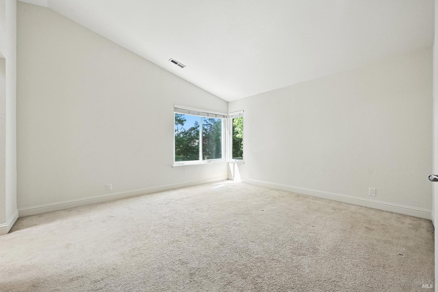 Windsor, California, 95492, United States, 4 Bedrooms Bedrooms, ,3 BathroomsBathrooms,Residential,For Sale,1926215