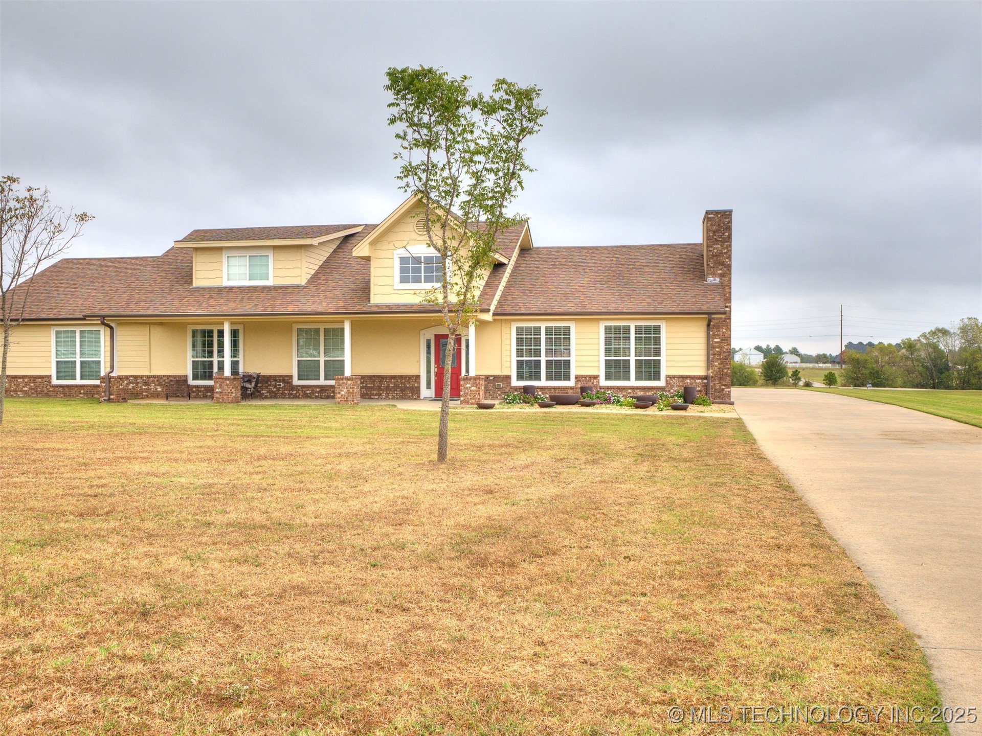 Mounds, Oklahoma, 74047, United States, 4 Bedrooms Bedrooms, ,4 BathroomsBathrooms,Residential,For Sale,1985246