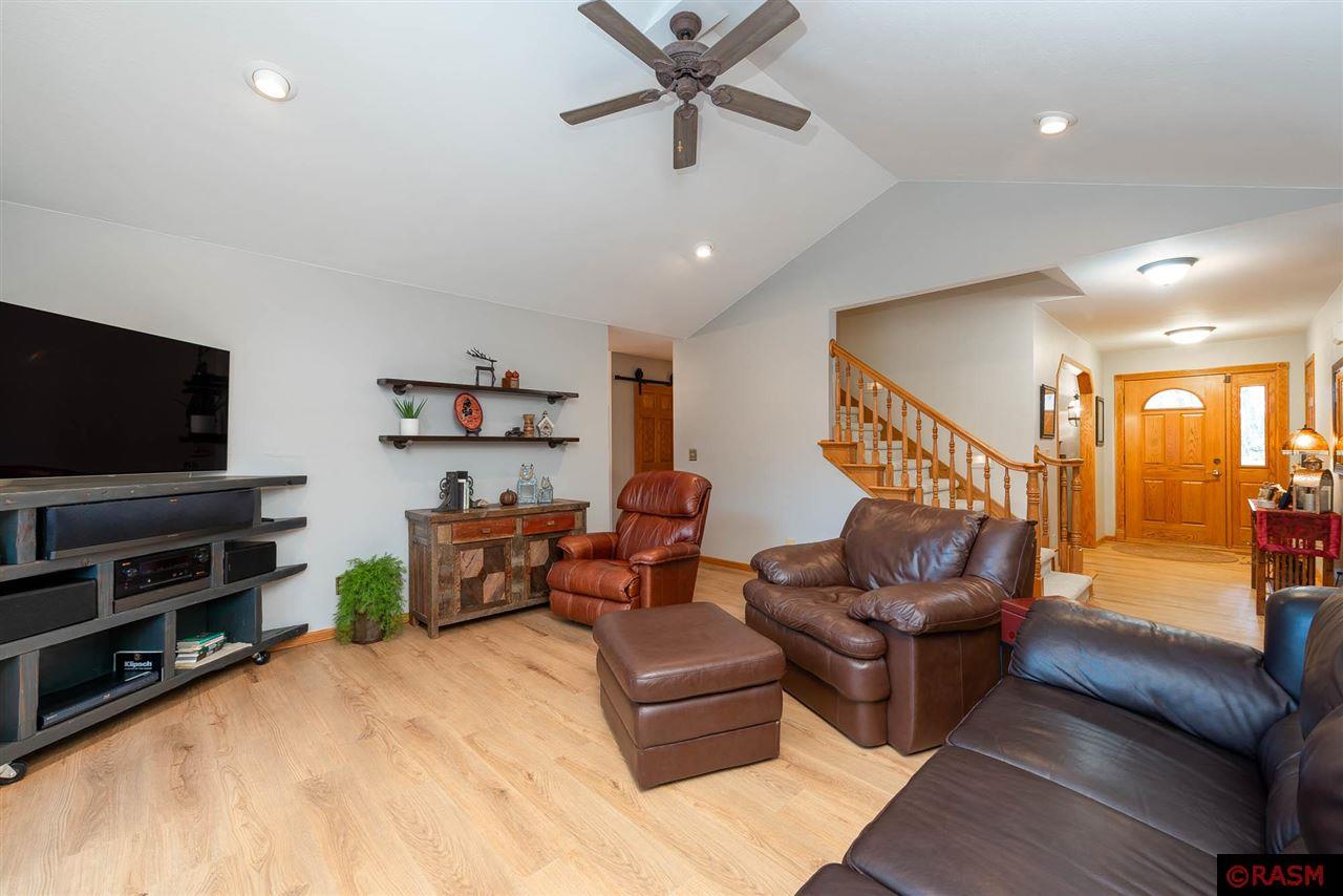 Mankato, Minnesota, 56001, United States, 4 Bedrooms Bedrooms, ,3 BathroomsBathrooms,Residential,For Sale,1841508