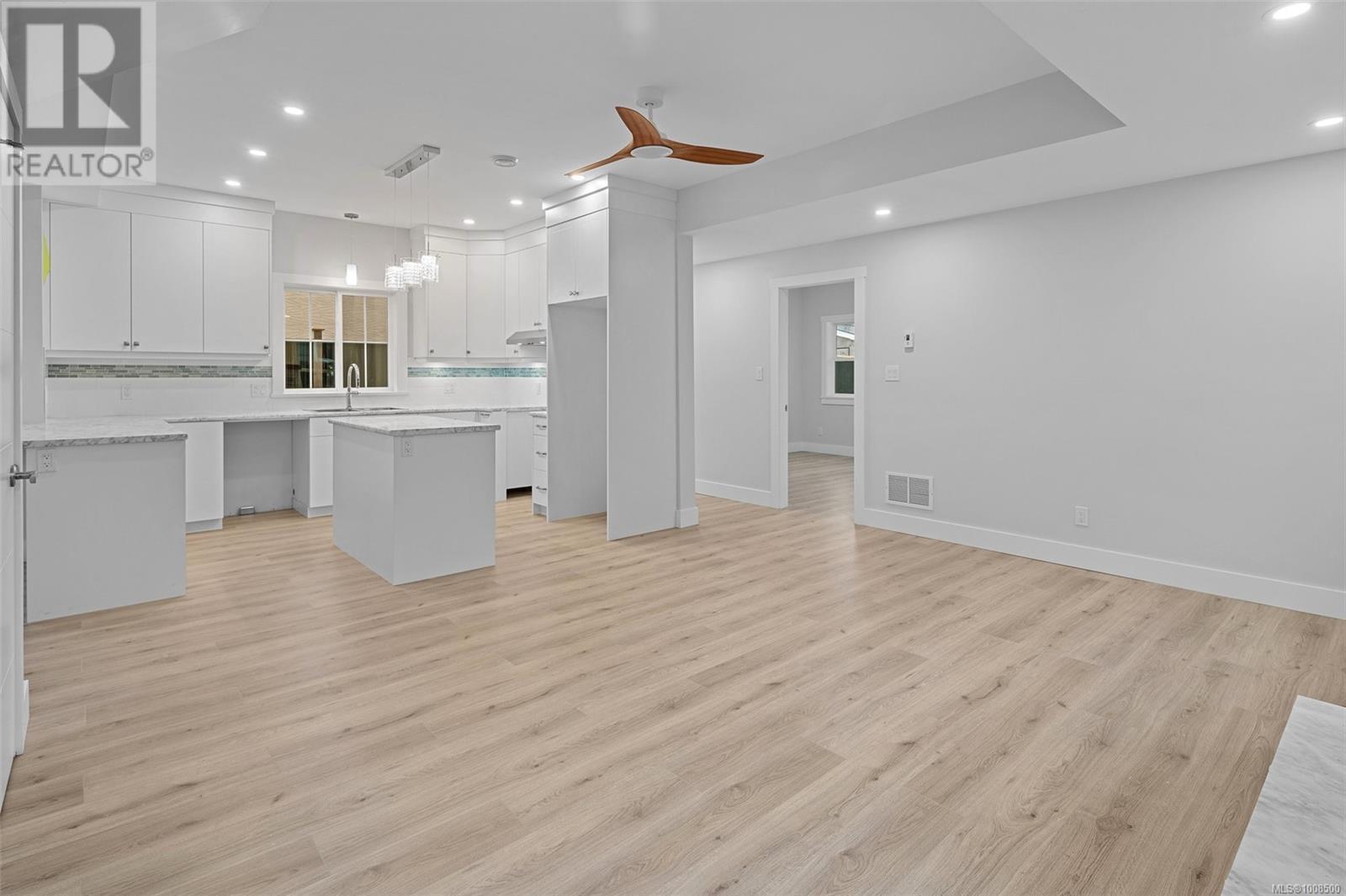 DUNCAN, British Columbia, V9L 4B4, CA, 4 Bedrooms Bedrooms, ,4 BathroomsBathrooms,Residential,For Sale,1910827