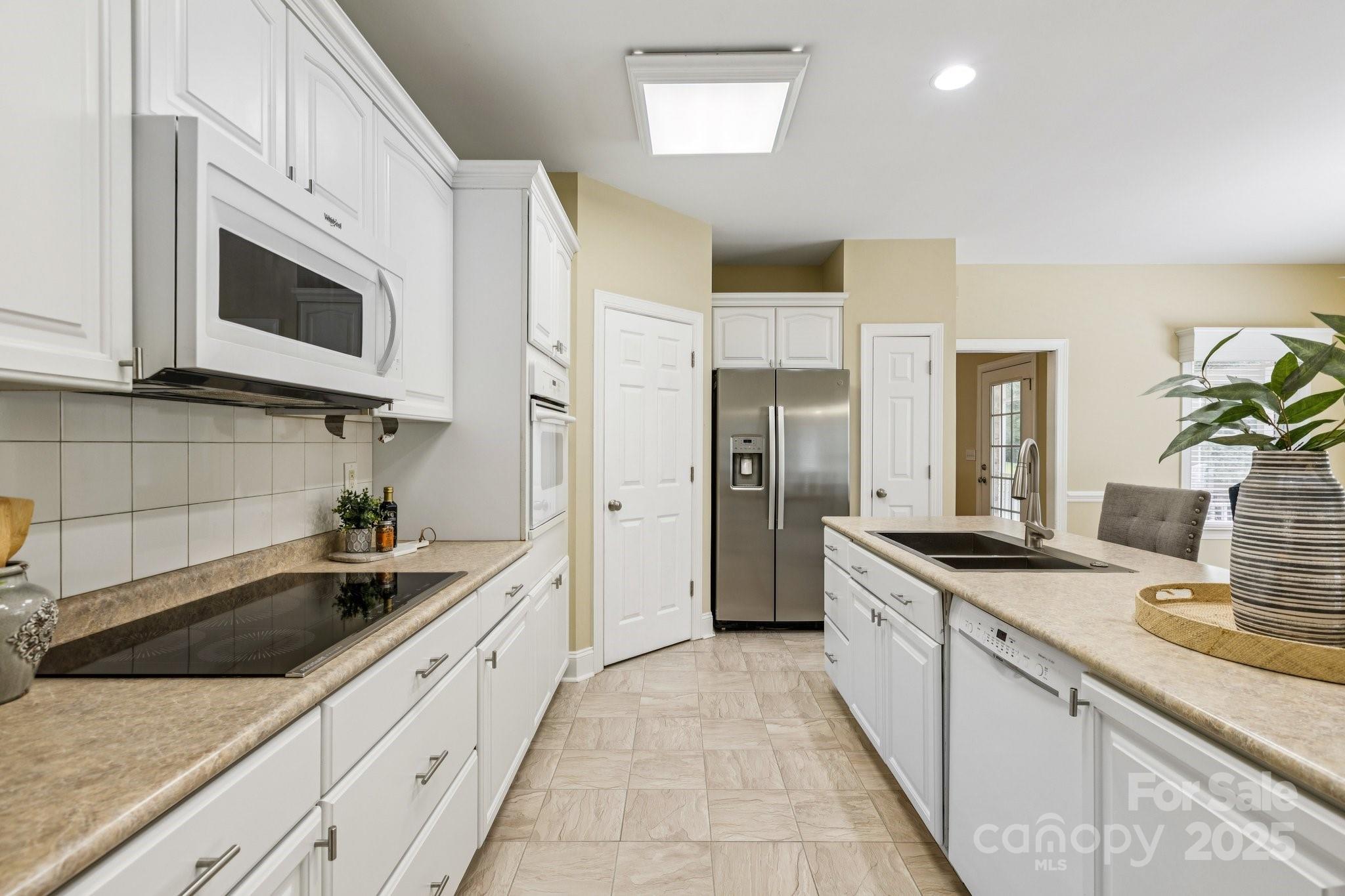 Waxhaw, North Carolina, 28173, United States, 3 Bedrooms Bedrooms, ,3 BathroomsBathrooms,Residential,For Sale,1911219