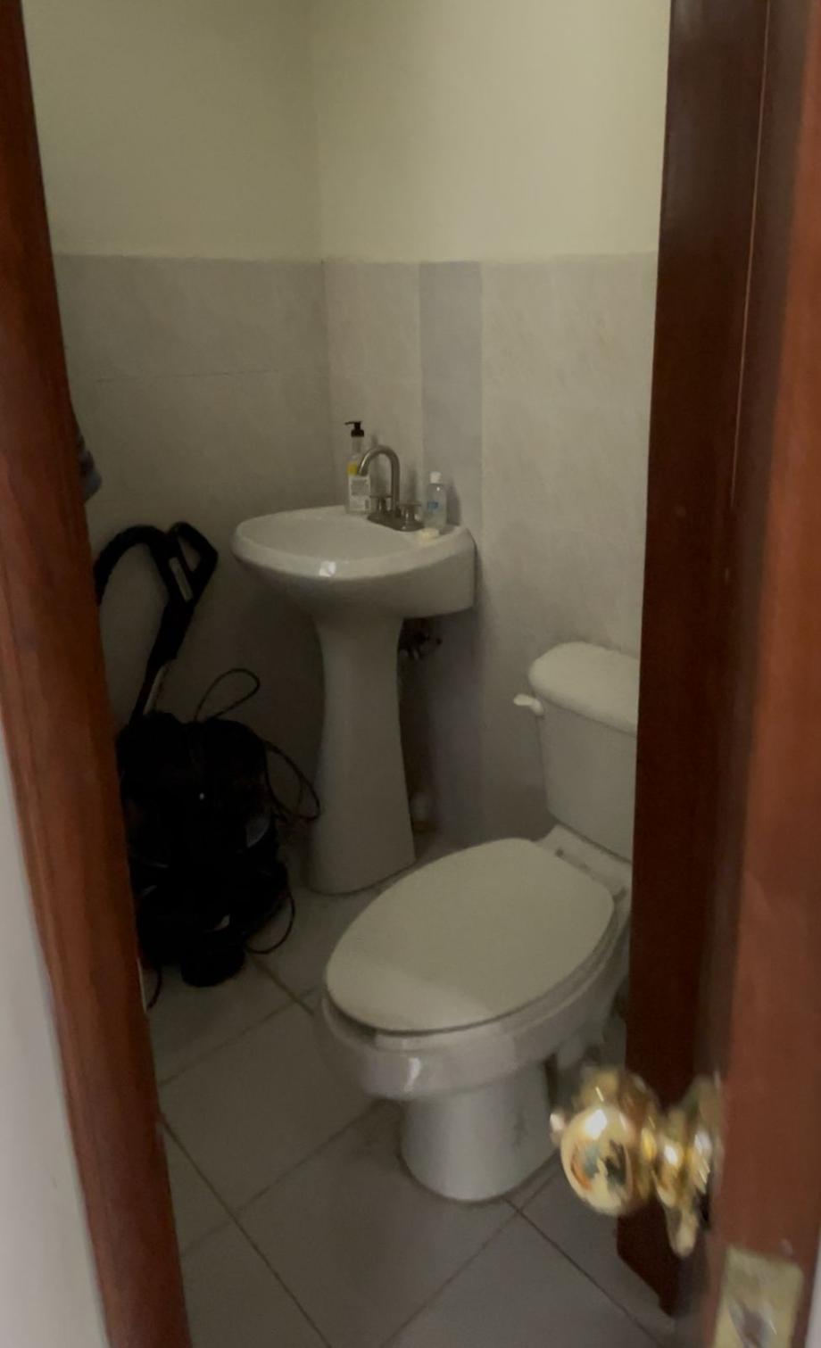 Metepec, Estado de méxico, 52169, Mexico, 5 Bedrooms Bedrooms, ,2 BathroomsBathrooms,Residential,For Sale,1804093