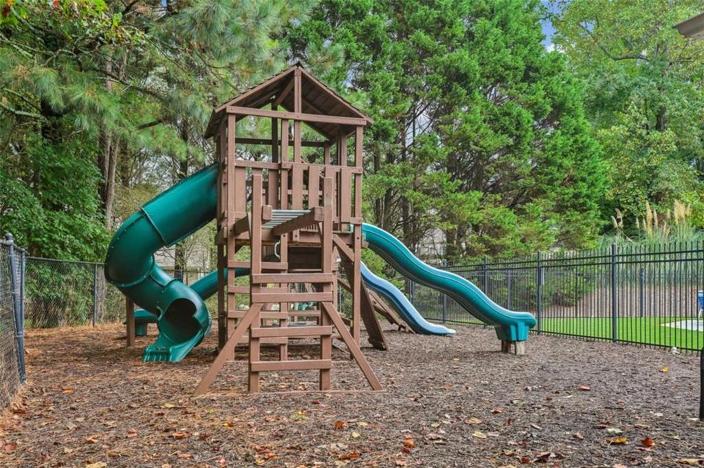 Cumming, Georgia, 30040, United States, 5 Bedrooms Bedrooms, ,4 BathroomsBathrooms,Residential,For Sale,2001245