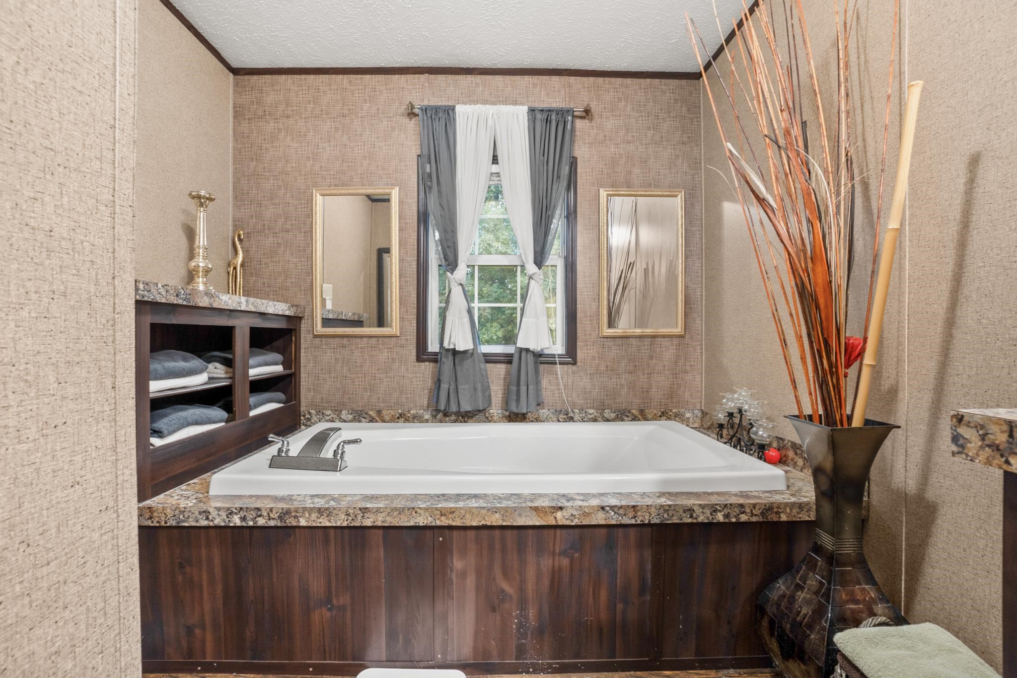 Stanton, Tennessee, 38069, United States, 4 Bedrooms Bedrooms, ,3 BathroomsBathrooms,Residential,For Sale,1984200