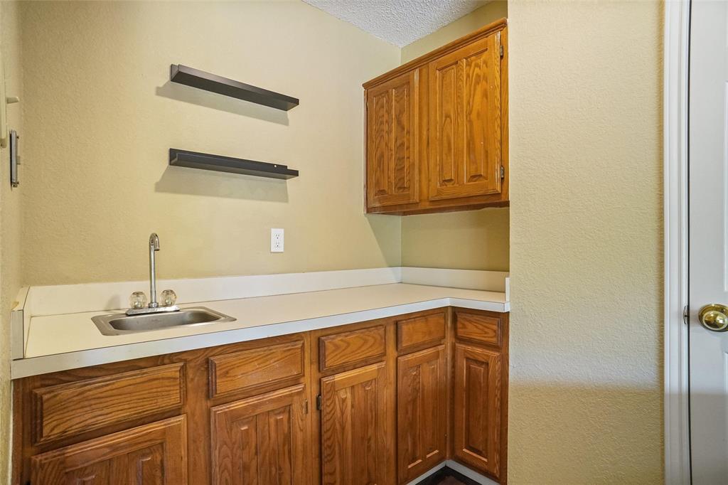 Flower Mound, Texas, 75028, United States, 4 Bedrooms Bedrooms, ,3 BathroomsBathrooms,Residential,For Sale,1981978