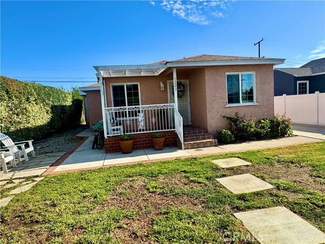 Compton, California, 90222, United States, 4 Bedrooms Bedrooms, ,2 BathroomsBathrooms,Residential,For Sale,1987435