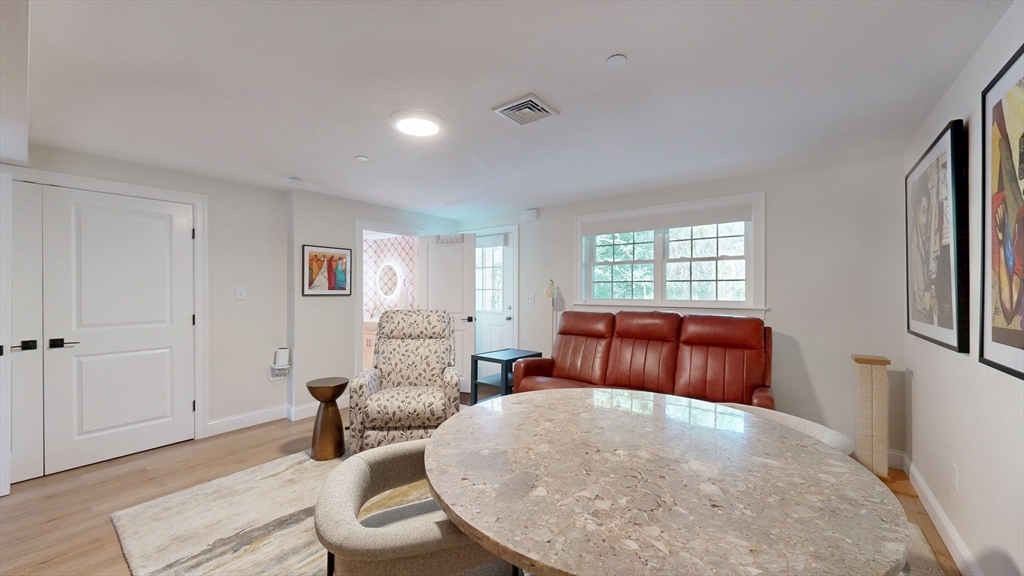 Peabody, Massachusetts, 01960, United States, 3 Bedrooms Bedrooms, ,4 BathroomsBathrooms,Residential,For Sale,2048851