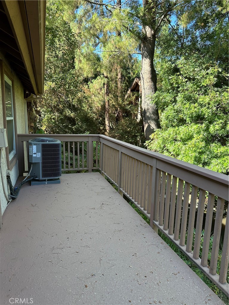 Canoga Park, California, 91303, United States, 2 Bedrooms Bedrooms, ,1 BathroomBathrooms,Residential,For Sale,1995813