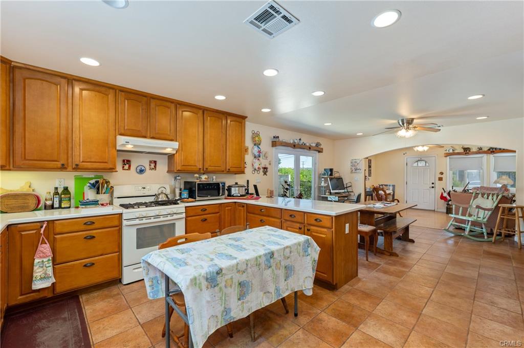 La Verne, California, 91750, United States, 3 Bedrooms Bedrooms, ,3 BathroomsBathrooms,Residential,For Sale,1878252