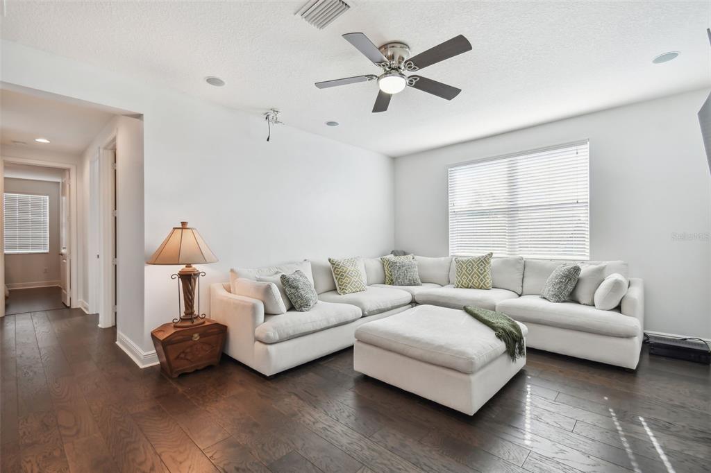 Wesley Chapel, Florida, 33543, United States, 5 Bedrooms Bedrooms, ,4 BathroomsBathrooms,Residential,For Sale,1920742