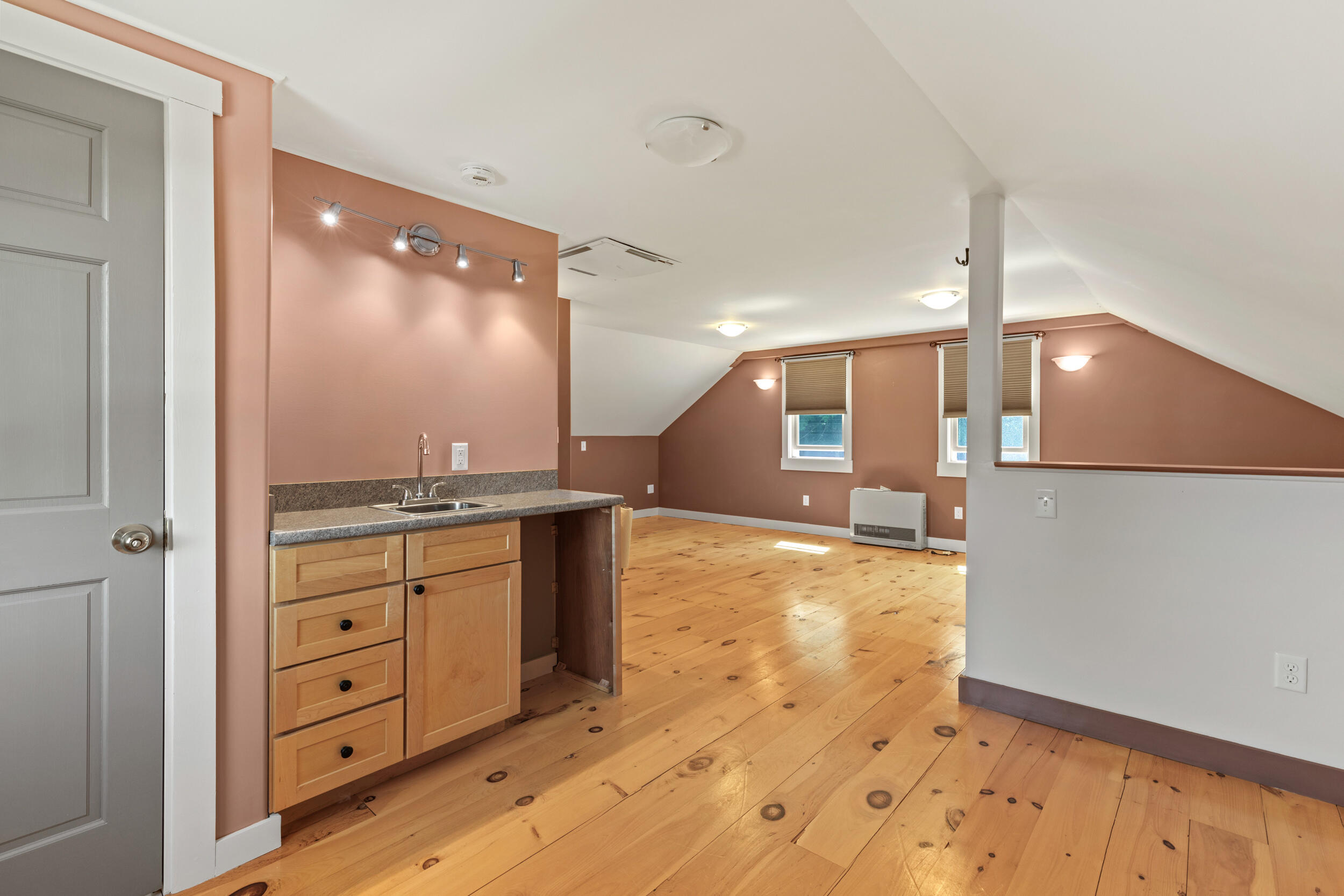 Windham, Maine, 04062, United States, 3 Bedrooms Bedrooms, ,4 BathroomsBathrooms,Residential,For Sale,1937682