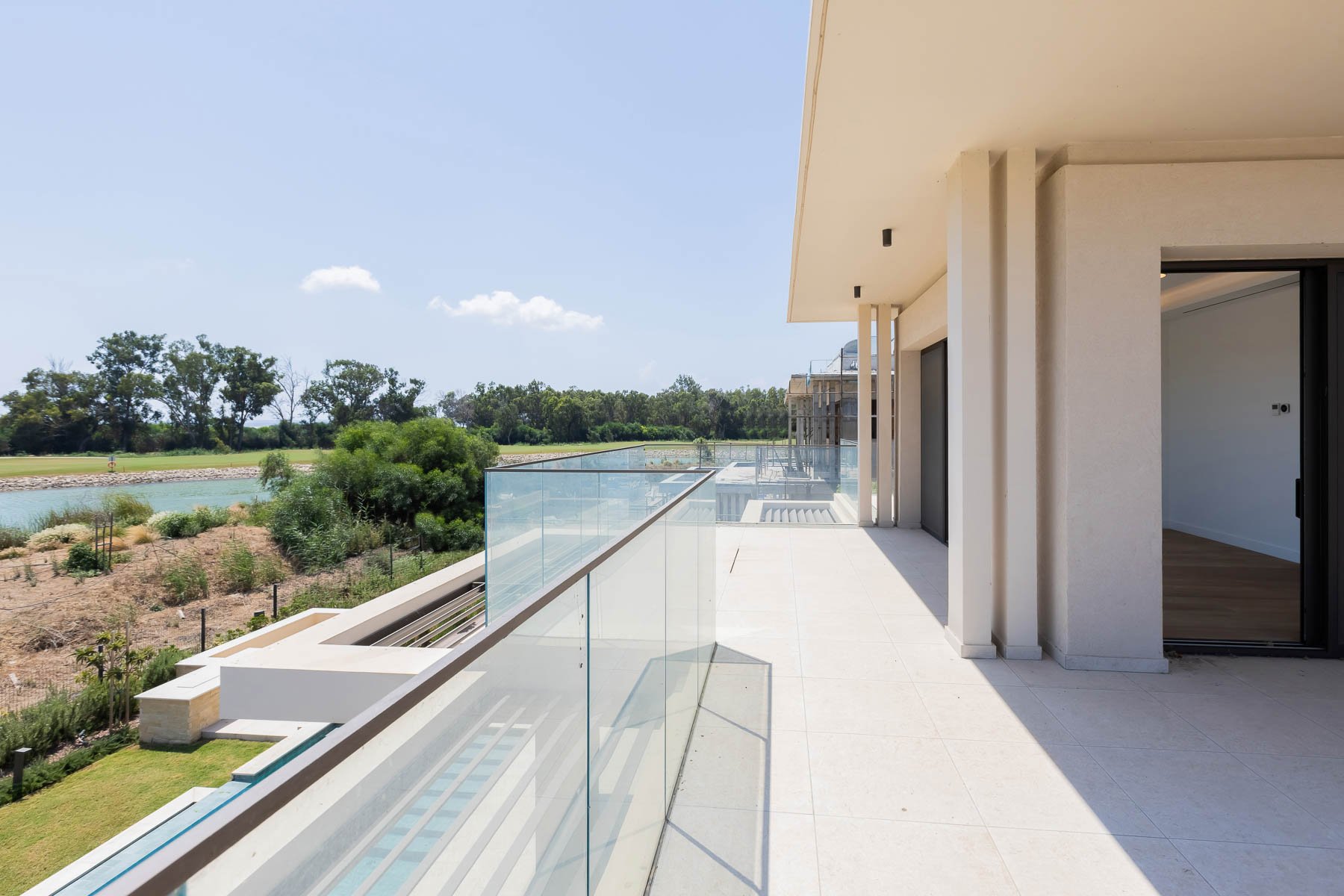  5 Bedroom Villa with Private Pool in a Golf Resort in Limassol - 物件實景