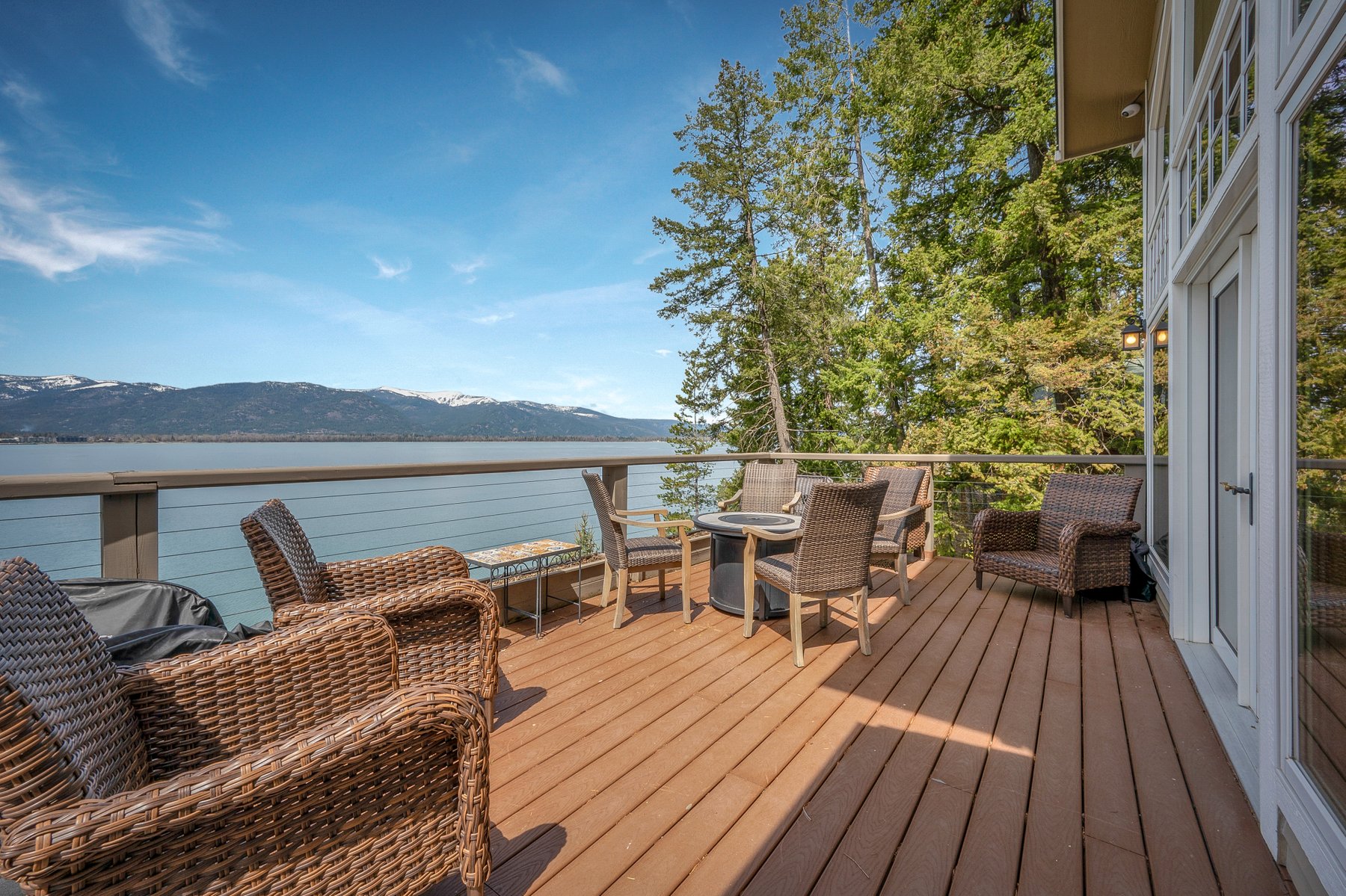 Sagle, Idaho, 83860, United States, 5 Bedrooms Bedrooms, ,6 BathroomsBathrooms,Residential,For Sale,1978919