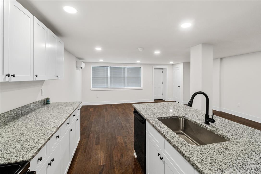 Allentown City, Pennsylvania, 18109, United States, 5 Bedrooms Bedrooms, ,5 BathroomsBathrooms,Residential,For Sale,1759200