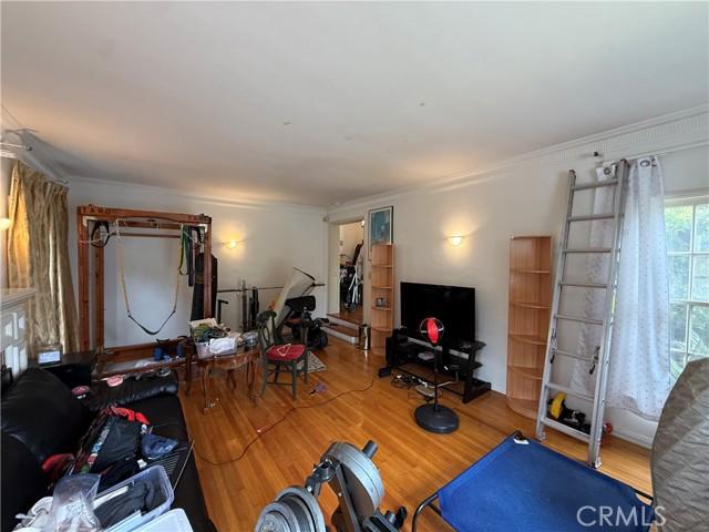 Los Angeles, California, 90024, United States, 3 Bedrooms Bedrooms, ,2 BathroomsBathrooms,Residential,For Sale,1868627