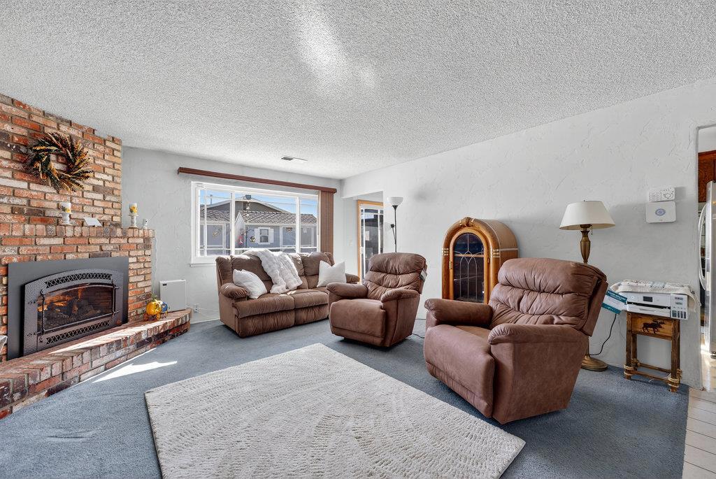 Salinas, California, 93906, United States, 3 Bedrooms Bedrooms, ,2 BathroomsBathrooms,Residential,For Sale,2008561