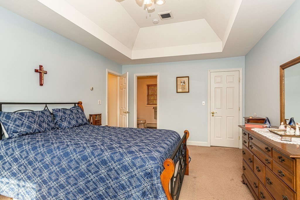 Seabrook, New Hampshire, 03874, United States, 4 Bedrooms Bedrooms, ,3 BathroomsBathrooms,Residential,For Sale,1942793