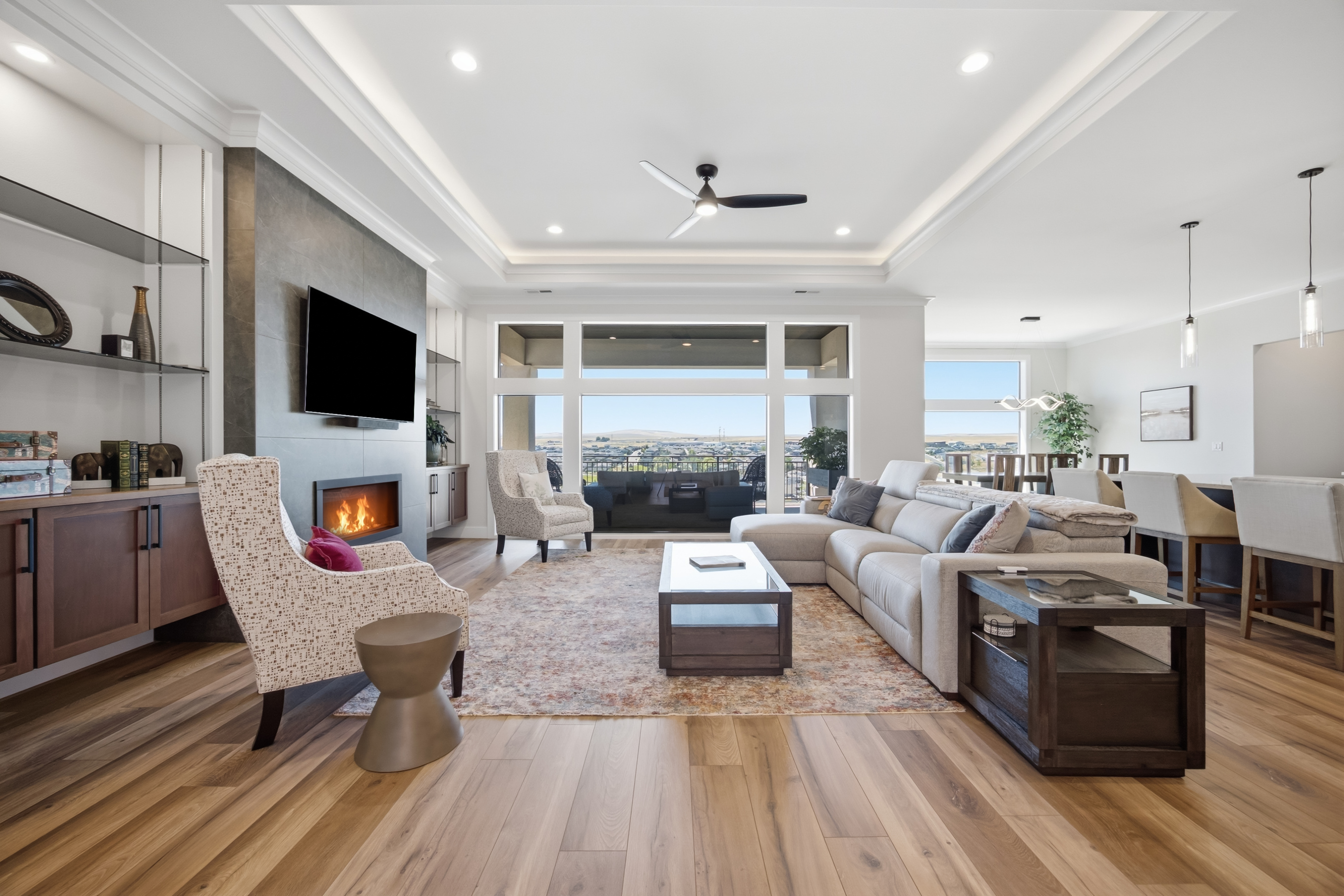  Discover This Stunning Resale Prodigy Homes Aria Basement Model - 物件實景