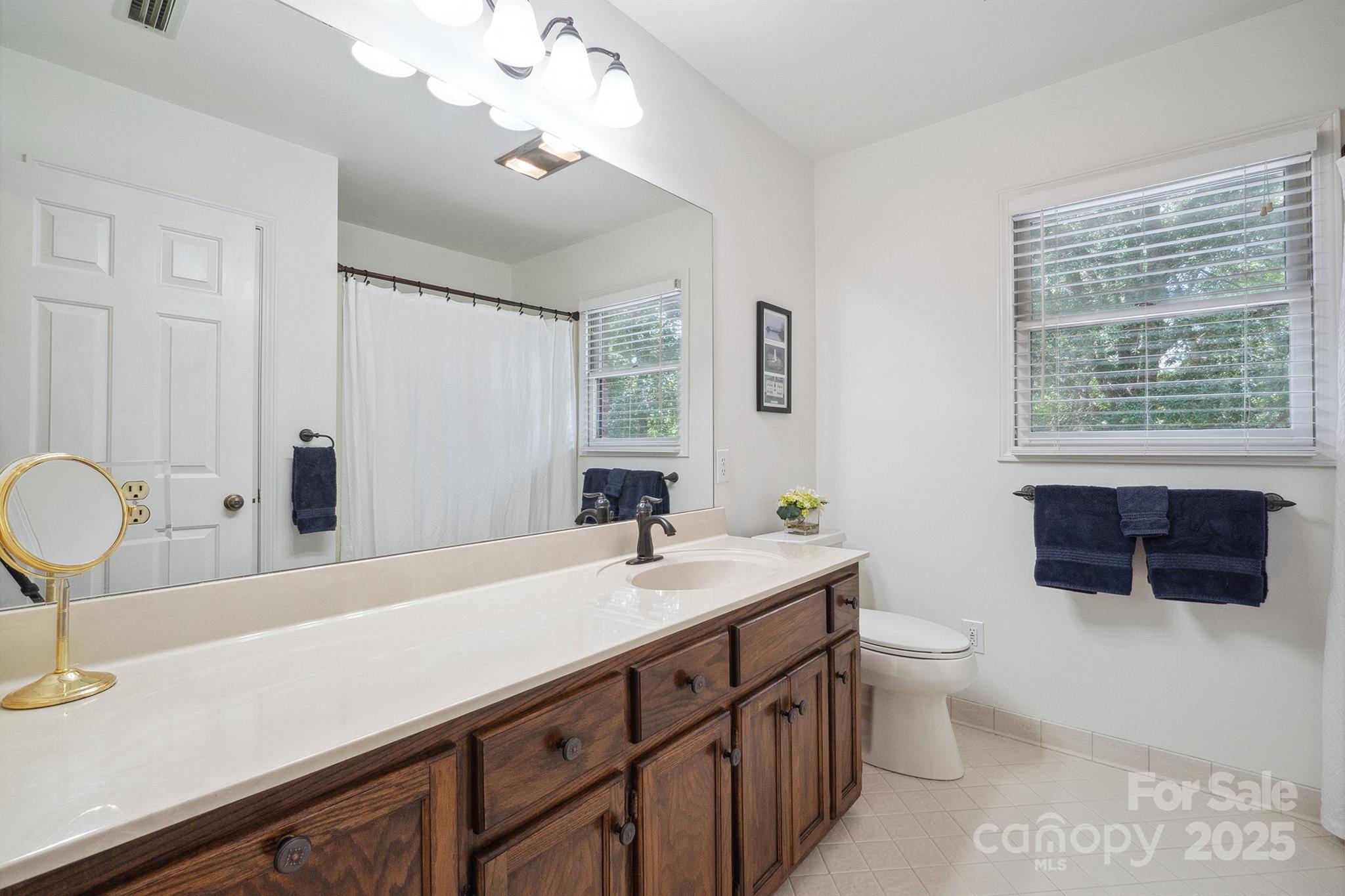 Granite Falls, North Carolina, 28630, United States, 4 Bedrooms Bedrooms, ,4 BathroomsBathrooms,Residential,For Sale,1907172