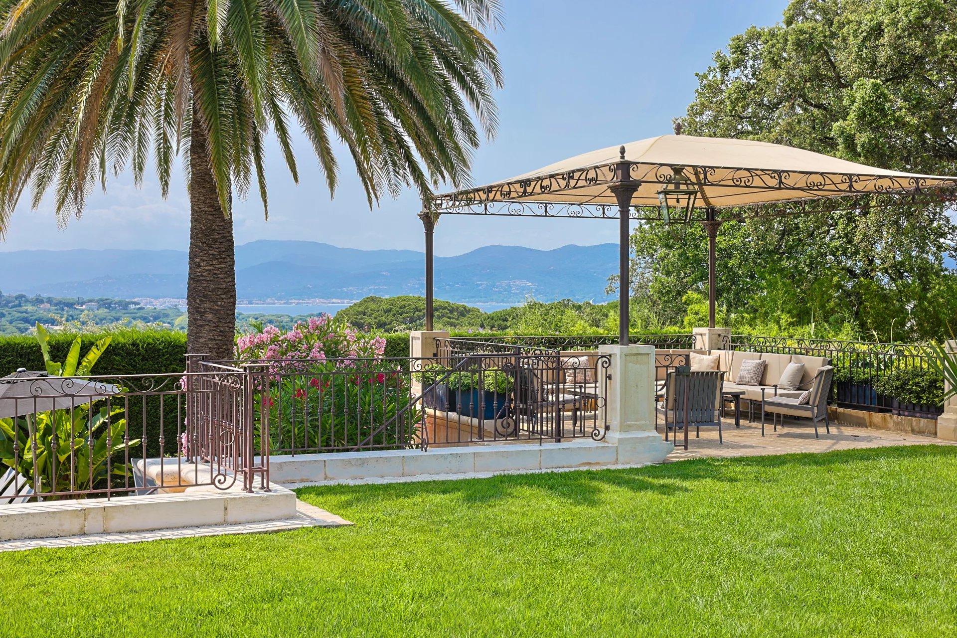 Saint-Tropez, Provence-Alpes-Côte d’Azur, 83990, FR, ,Residential,For Sale,1897546
