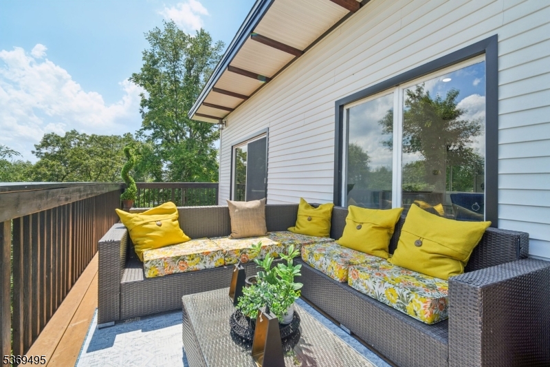 Kinnelon Boro, New Jersey, 07405, United States, 5 Bedrooms Bedrooms, ,4 BathroomsBathrooms,Residential,For Sale,1939062