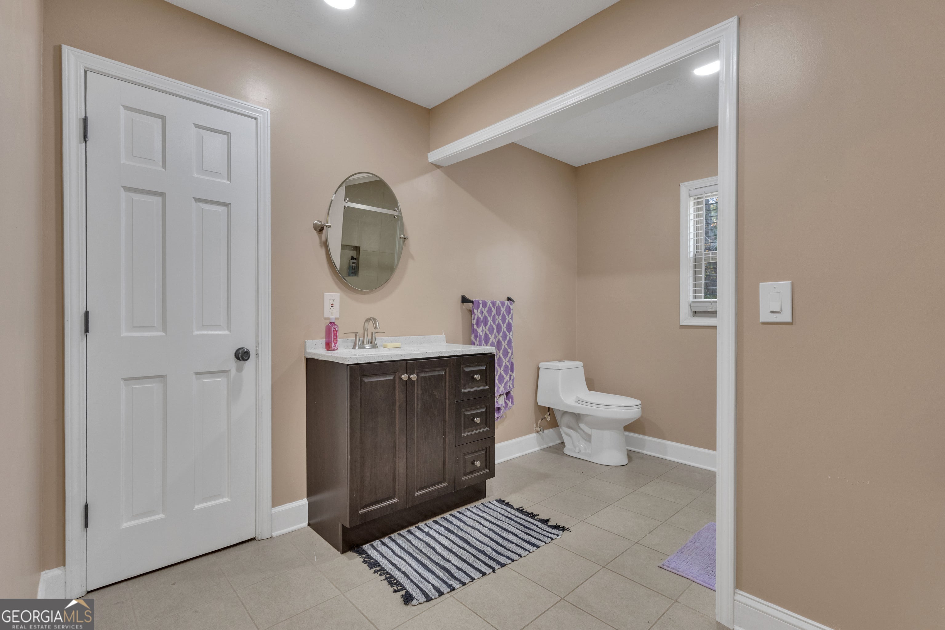 Fayetteville, Georgia, 30215, United States, 4 Bedrooms Bedrooms, ,4 BathroomsBathrooms,Residential,For Sale,1988686