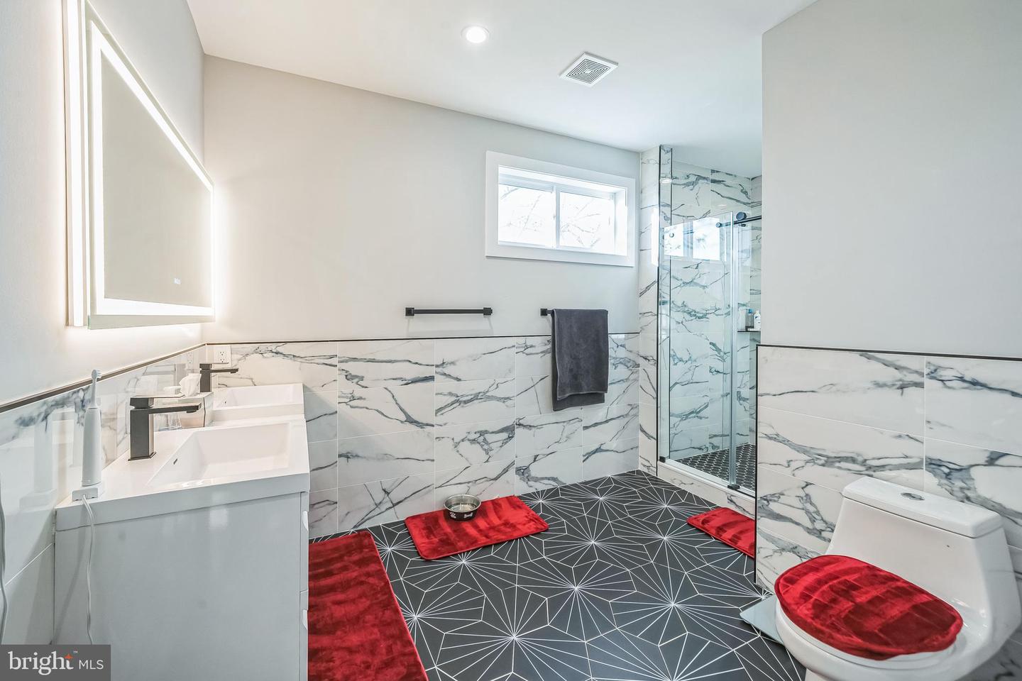 Philadelphia, Pennsylvania, 19146, United States, 4 Bedrooms Bedrooms, ,5 BathroomsBathrooms,Residential,For Sale,1751274