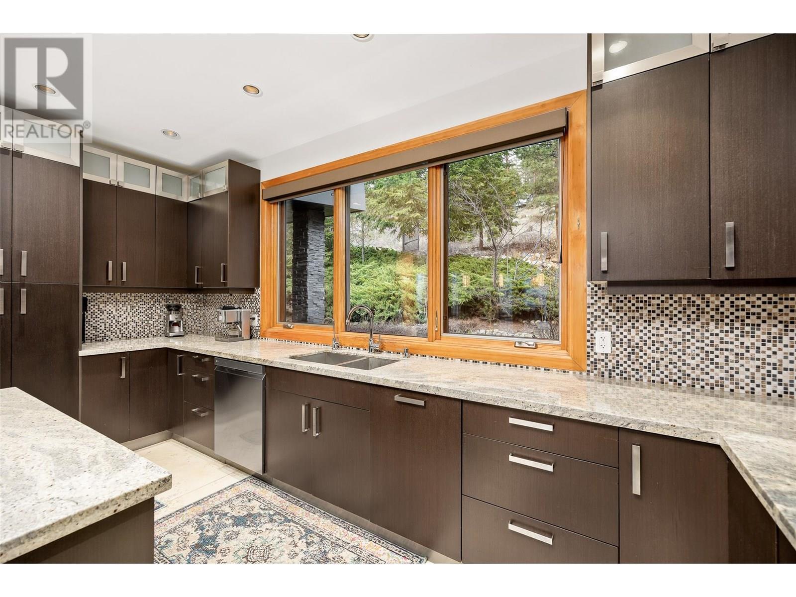 LAKE COUNTRY, British Columbia, V4V 1B3, CA, 5 Bedrooms Bedrooms, ,4 BathroomsBathrooms,Residential,For Sale,1883697