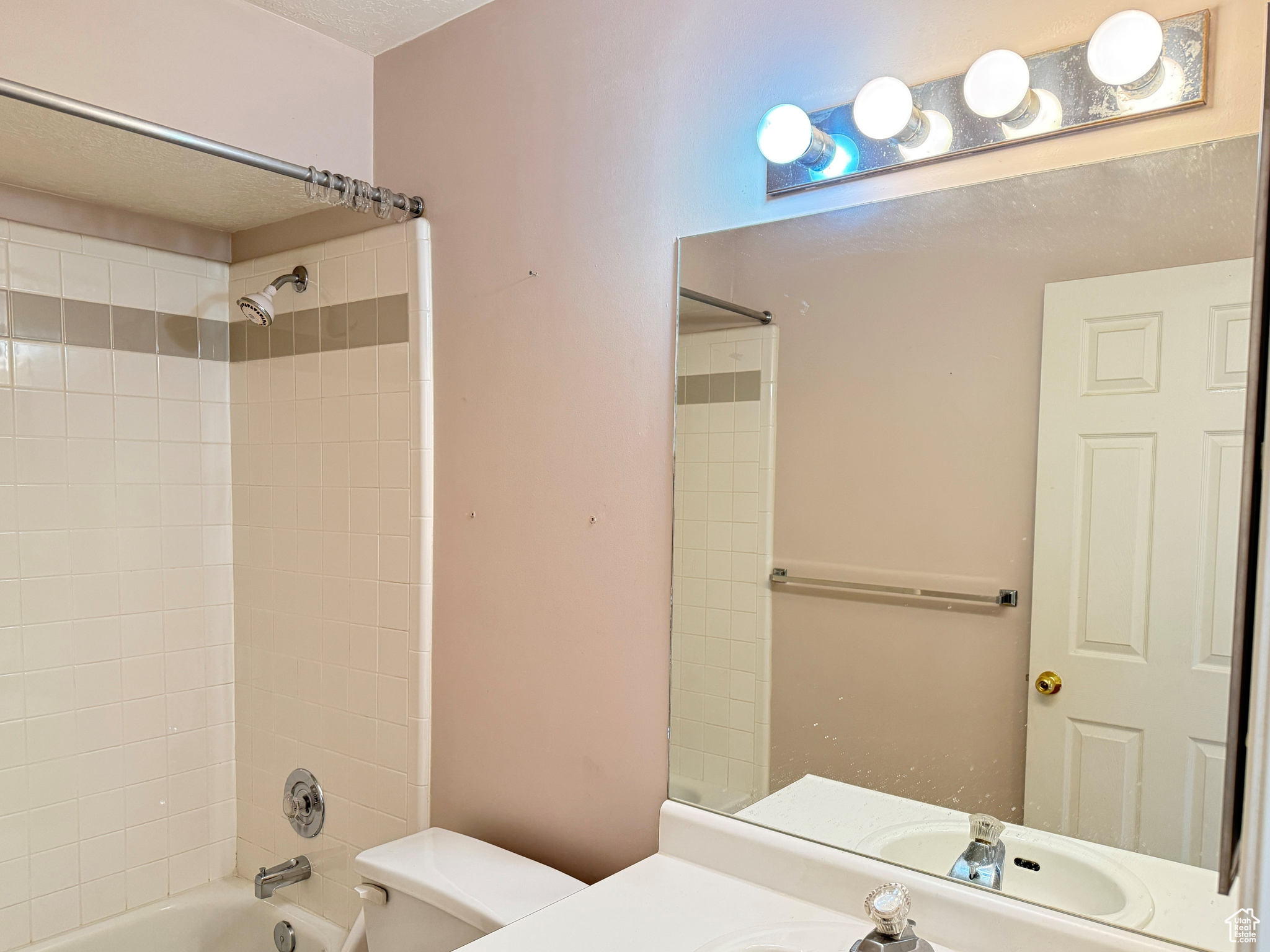 Orem, Utah, 84057, United States, 4 Bedrooms Bedrooms, ,3 BathroomsBathrooms,Residential,For Sale,1917303