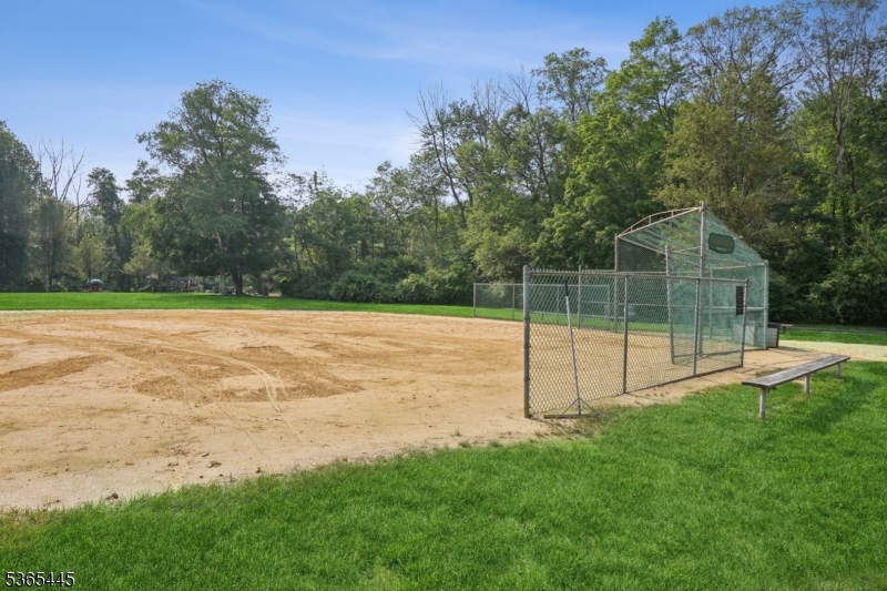 Kinnelon Boro, New Jersey, 07405-2443, United States, 4 Bedrooms Bedrooms, ,3 BathroomsBathrooms,Residential,For Sale,1861963