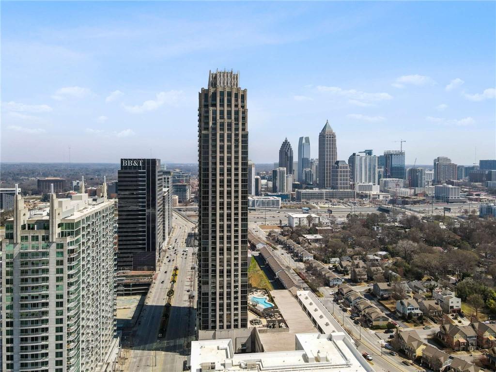 Atlanta, Georgia, 30363, United States, 2 Bedrooms Bedrooms, ,3 BathroomsBathrooms,Residential,For Sale,1949376