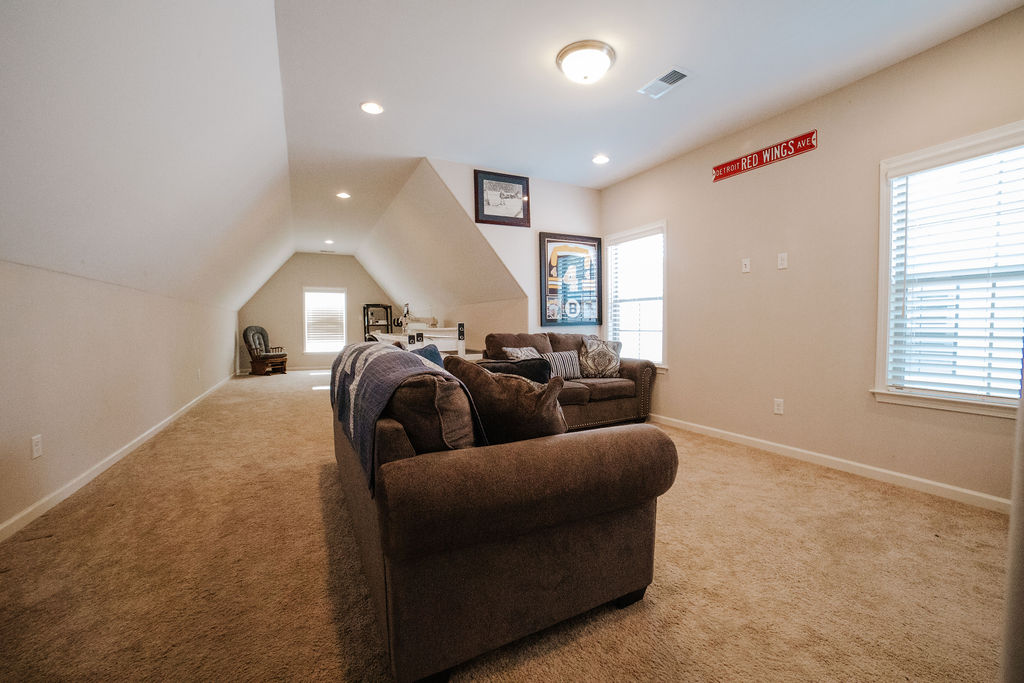 Lakeland, Tennessee, 38002, United States, 4 Bedrooms Bedrooms, ,3 BathroomsBathrooms,Residential,For Sale,1983351