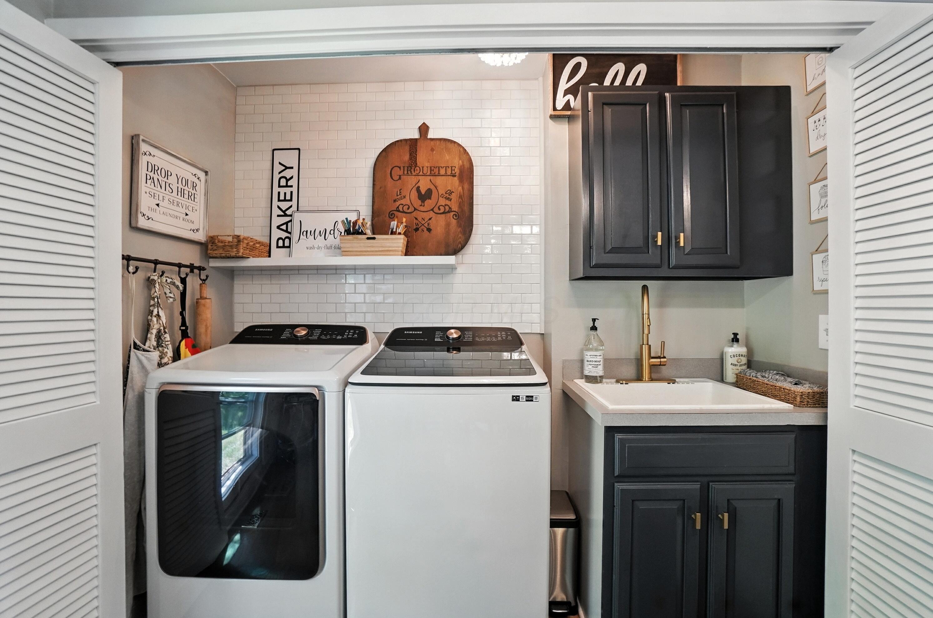 Dublin, Ohio, 43017, United States, 4 Bedrooms Bedrooms, ,4 BathroomsBathrooms,Residential,For Sale,1933327
