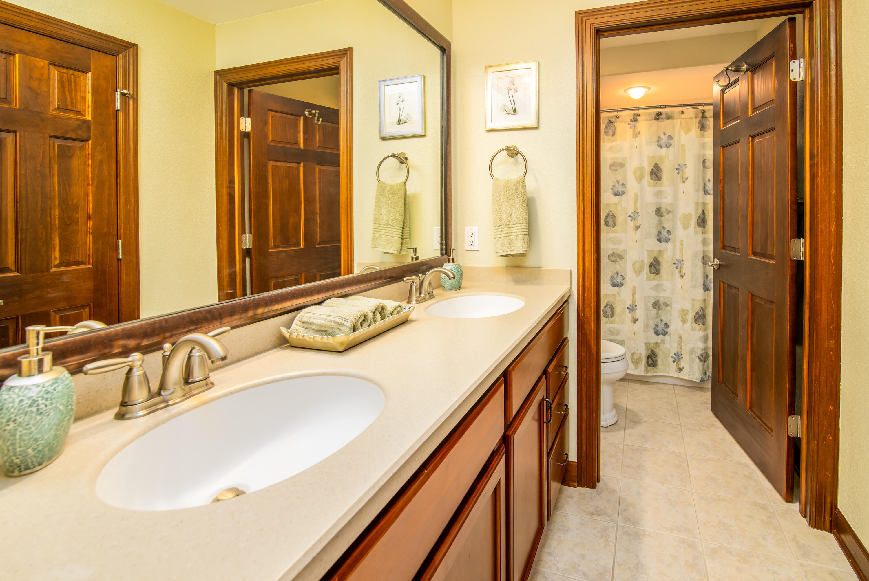 Theresa, Wisconsin, 53091, United States, 5 Bedrooms Bedrooms, ,4 BathroomsBathrooms,Residential,For Sale,1902017