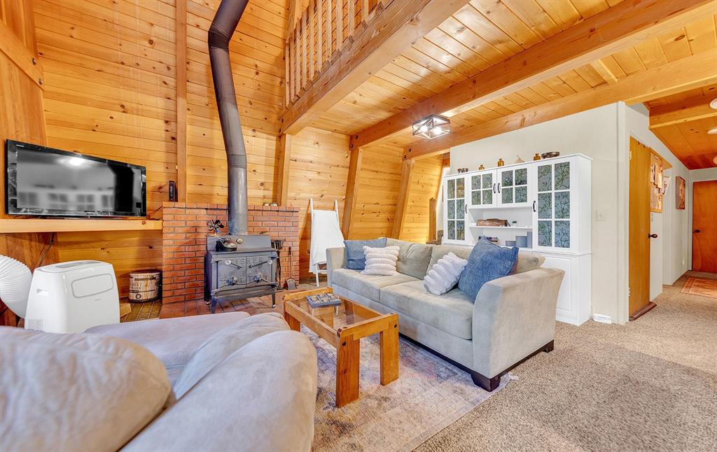 Lake Almanor, California, 96137, United States, 2 Bedrooms Bedrooms, ,3 BathroomsBathrooms,Residential,For Sale,2001829