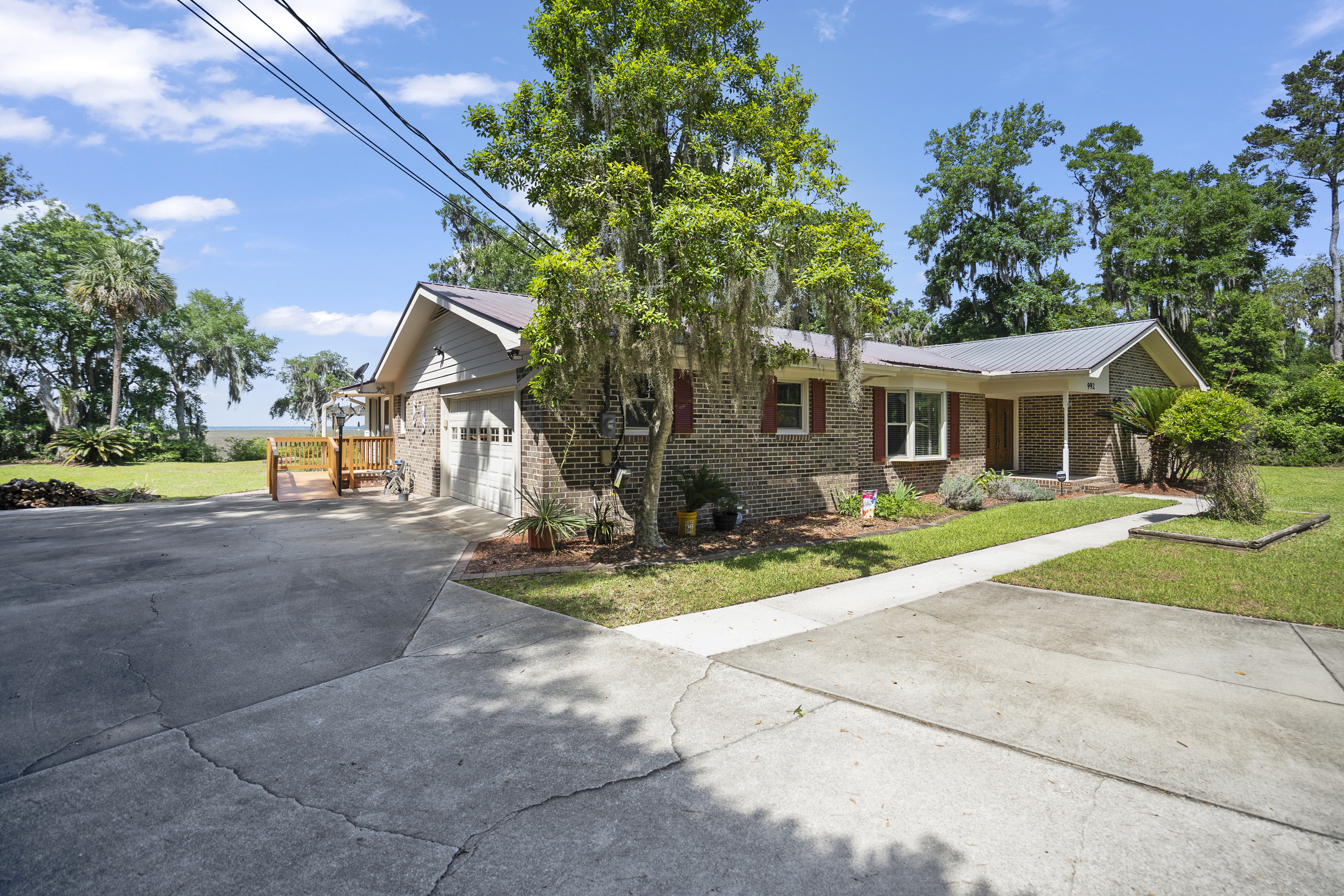 Beaufort, South Carolina, 29906, United States, 3 Bedrooms Bedrooms, ,2 BathroomsBathrooms,Residential,For Sale,1976144