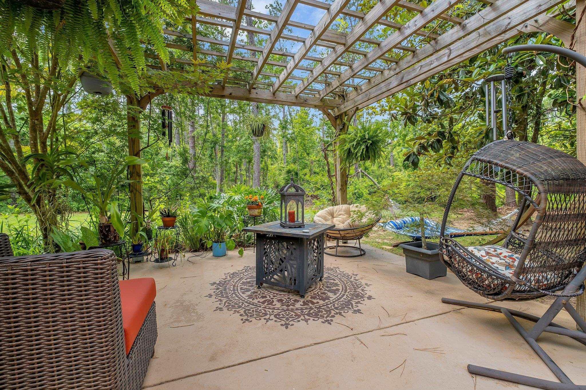Tallahassee, Florida, 32311, United States, 4 Bedrooms Bedrooms, ,3 BathroomsBathrooms,Residential,For Sale,1827552