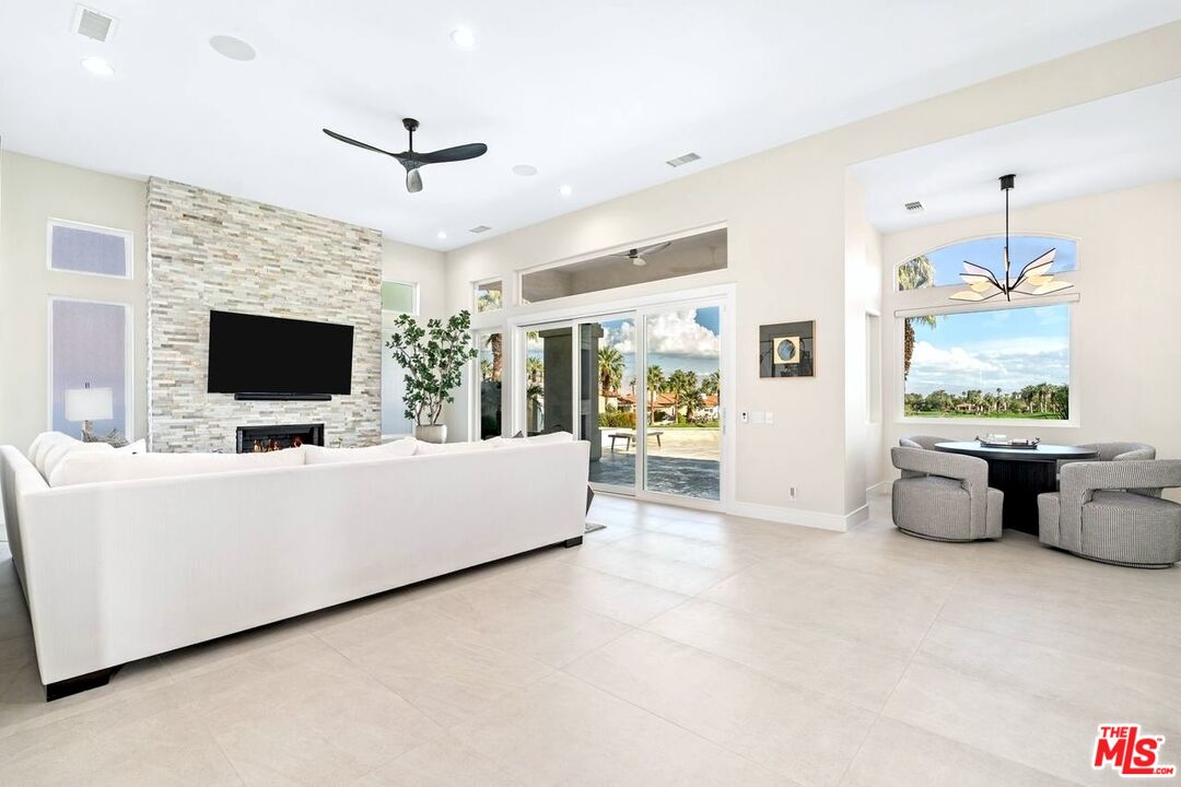 Palm Desert, California, 92211, United States, 3 Bedrooms Bedrooms, ,4 BathroomsBathrooms,Residential,For Sale,1997361