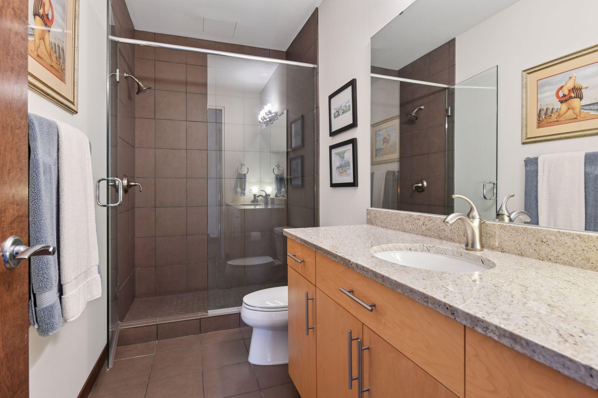 Minneapolis, Minnesota, 55403, United States, 2 Bedrooms Bedrooms, ,1 BathroomBathrooms,Residential,For Sale,1919843