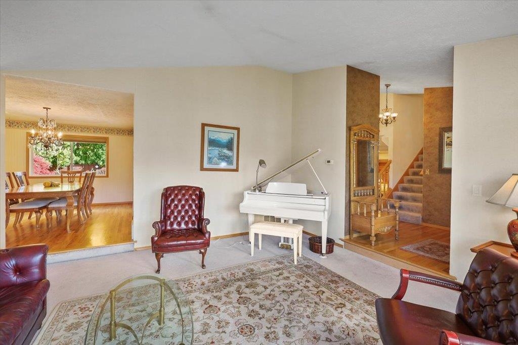 Spokane, Washington, 99223, United States, 5 Bedrooms Bedrooms, ,4 BathroomsBathrooms,Residential,For Sale,1988126