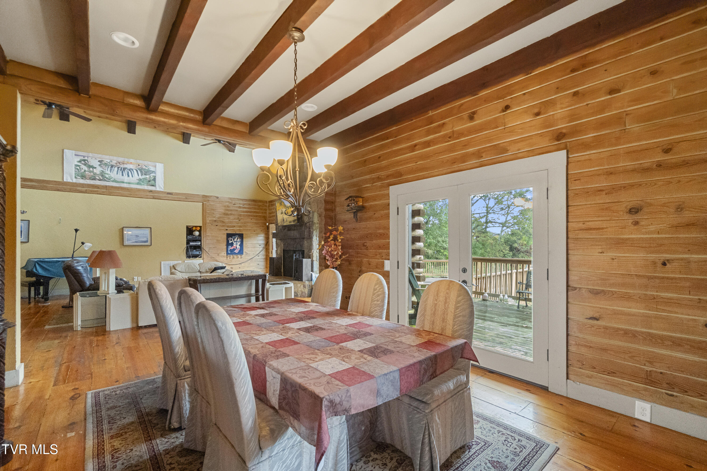 Greeneville, Tennessee, 37745, United States, 5 Bedrooms Bedrooms, ,4 BathroomsBathrooms,Residential,For Sale,1981962