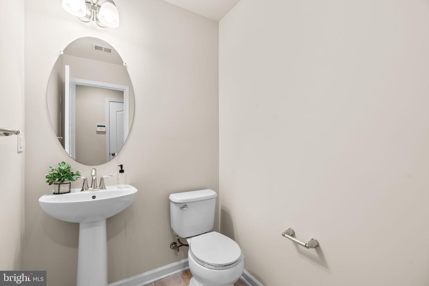 Elkridge, Maryland, 21075, United States, 4 Bedrooms Bedrooms, ,4 BathroomsBathrooms,Residential,For Sale,1940277