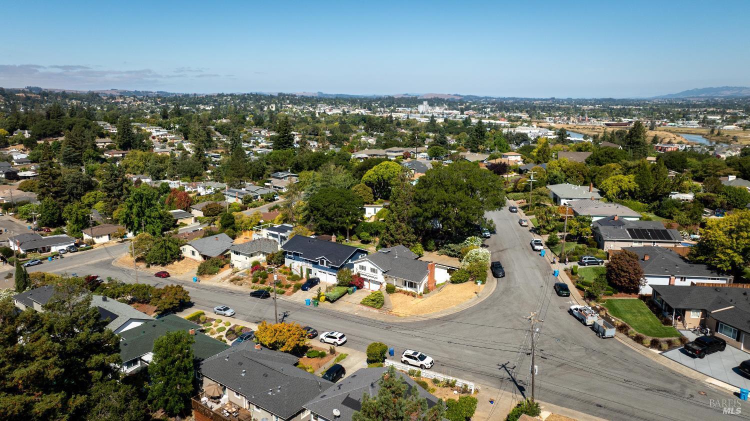 Petaluma, California, 94952, United States, 3 Bedrooms Bedrooms, ,3 BathroomsBathrooms,Residential,For Sale,1981148