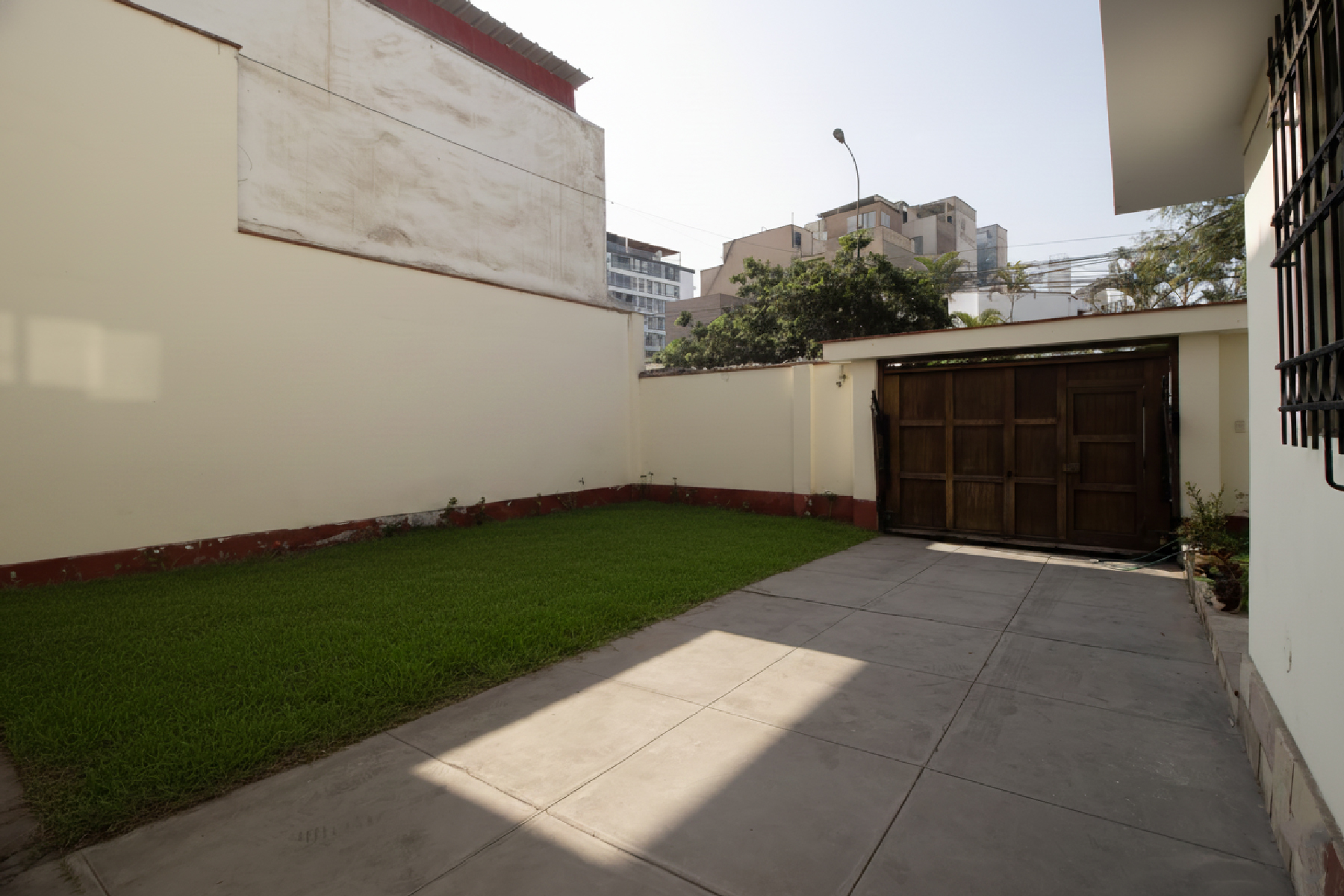  Excellent House to remodel or to build - 物件實景