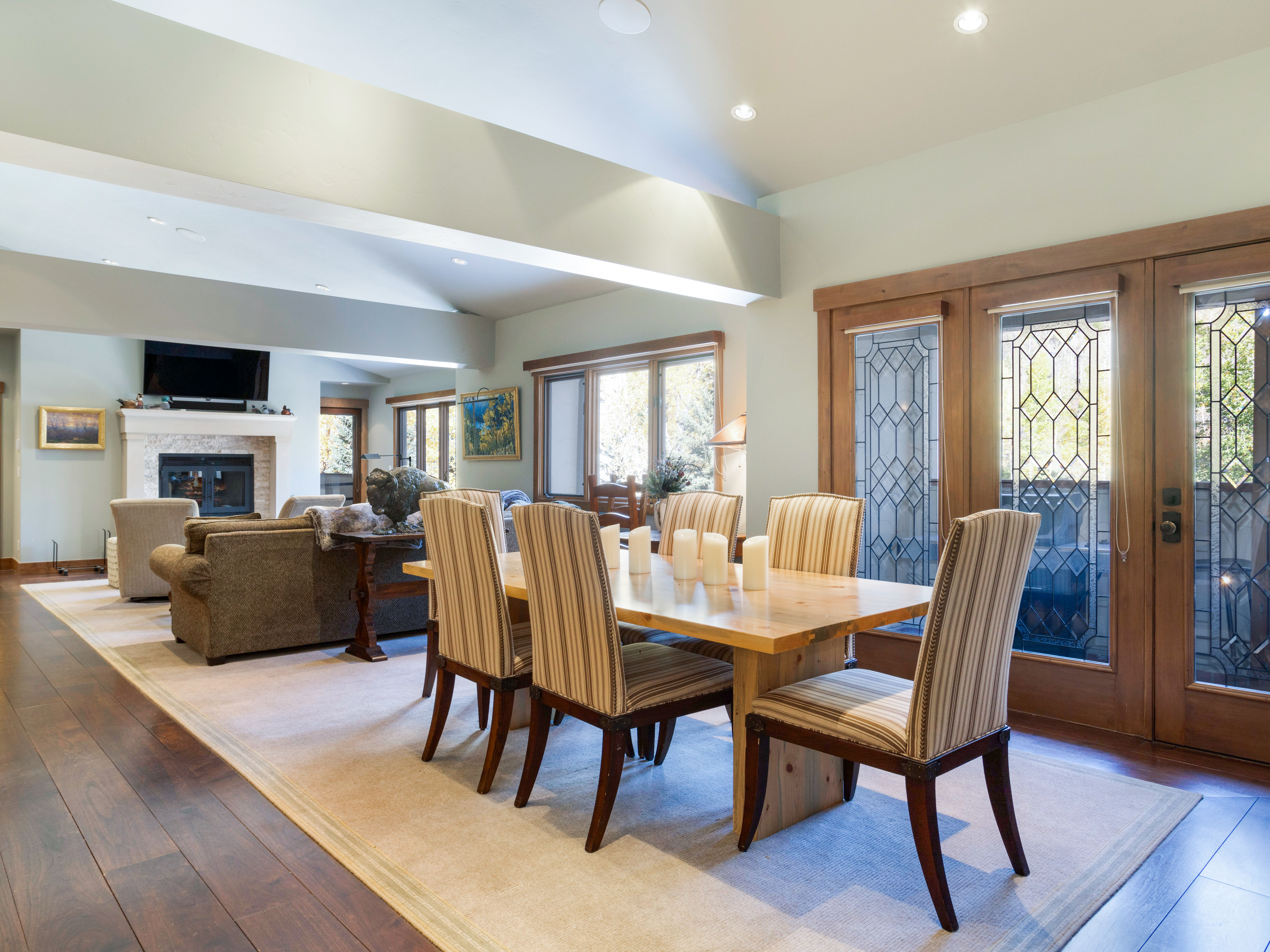  Exceptionally Spacious Mountain Retreat With a Ski-In, Ski-Out Location - 物件實景