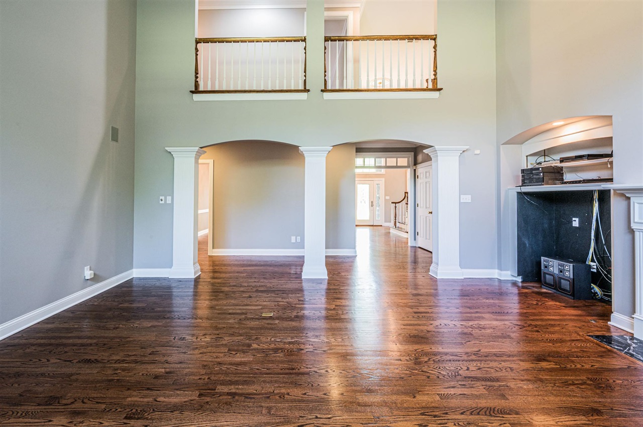 Bowling Green, Kentucky, 42103, United States, 4 Bedrooms Bedrooms, ,4 BathroomsBathrooms,Residential,For Sale,1868382
