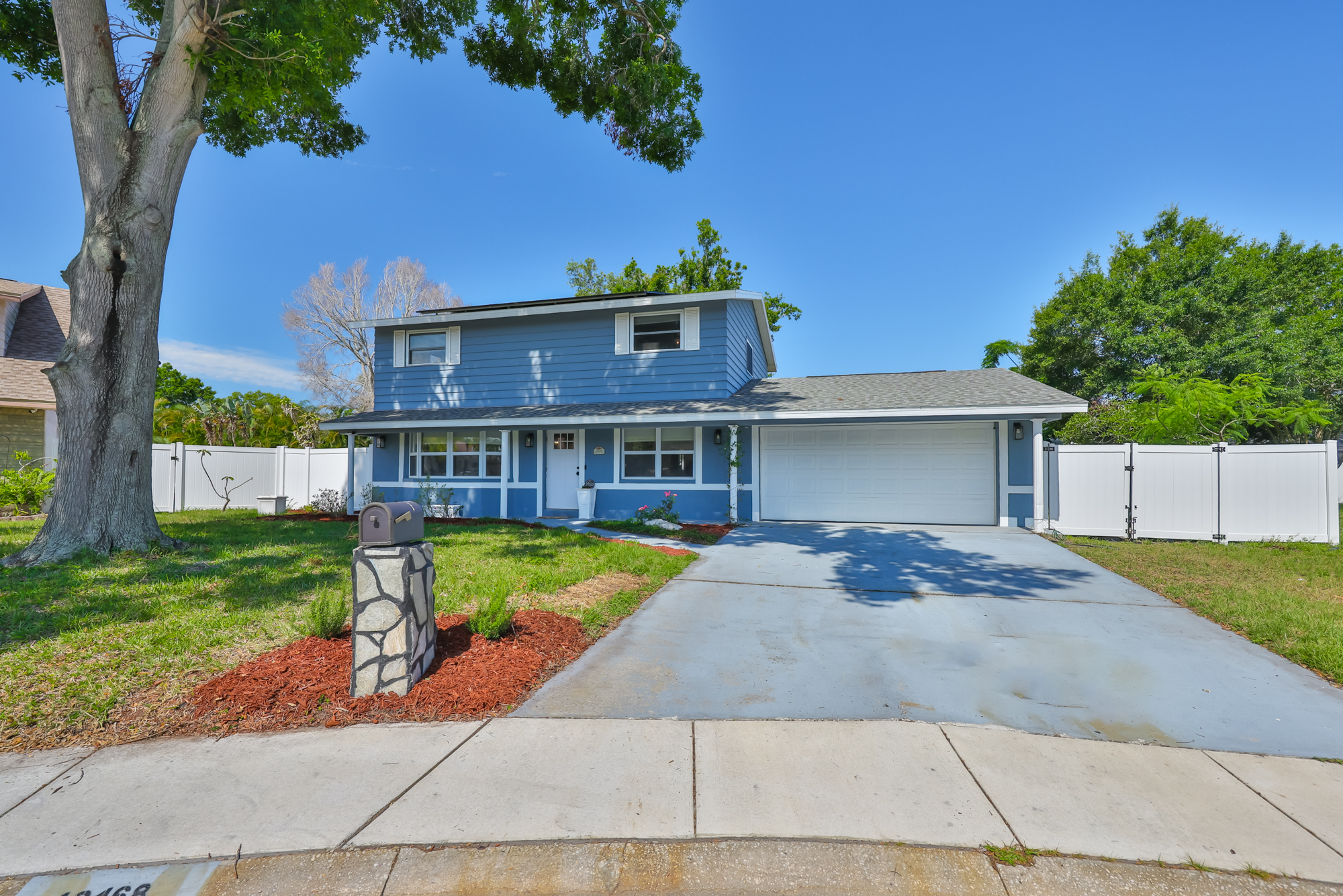 Seminole, Florida, 33772, United States, 3 Bedrooms Bedrooms, ,2 BathroomsBathrooms,Residential,For Sale,1978971