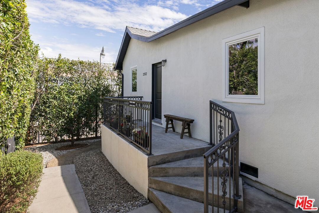 Los Angeles, California, 90031, United States, 5 Bedrooms Bedrooms, ,Residential,For Sale,2000759