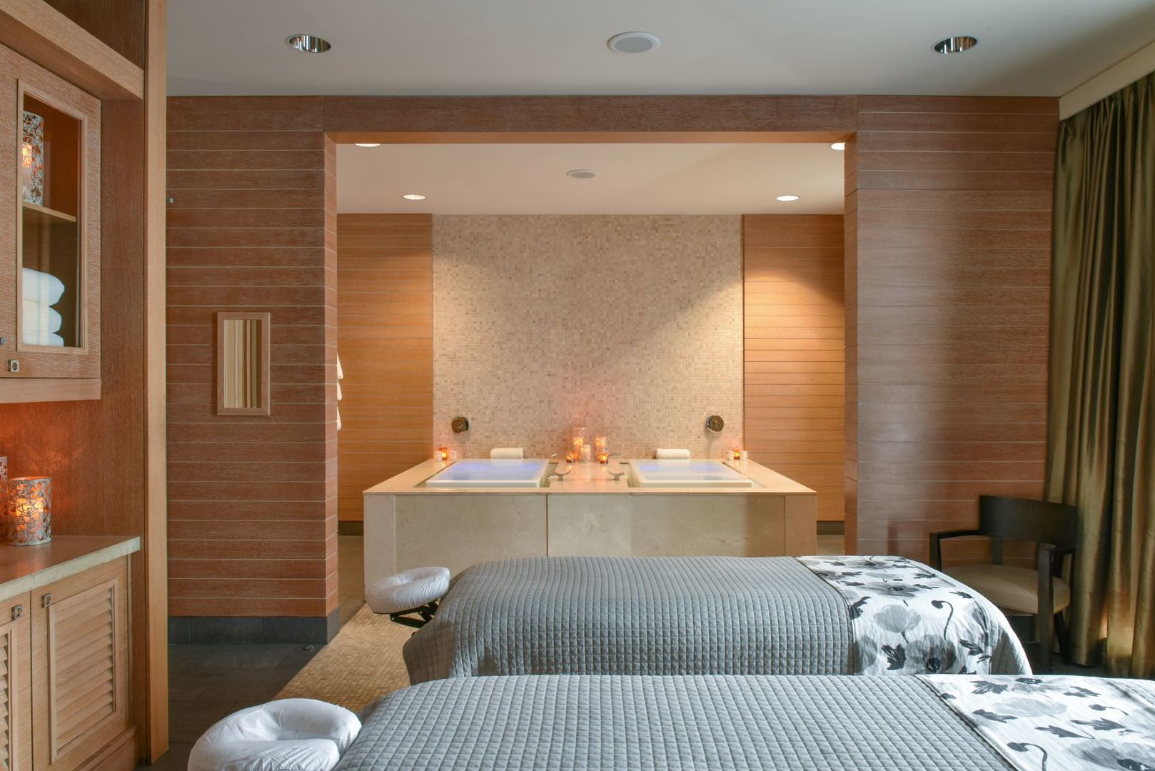 Chicago, Illinois, 60611, United States, 2 Bedrooms Bedrooms, ,3 BathroomsBathrooms,Residential,For Sale,1927398